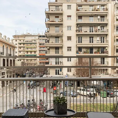Eclair By Halu! - 2-bedroom Pet Friendly In The Center