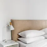 Eclair By Halu! - 2-bedroom Pet Friendly In The Center *